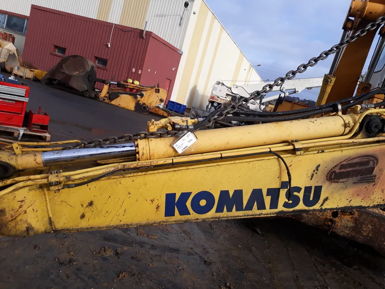 Cilindro de pluma para KOMATSU PW140-7