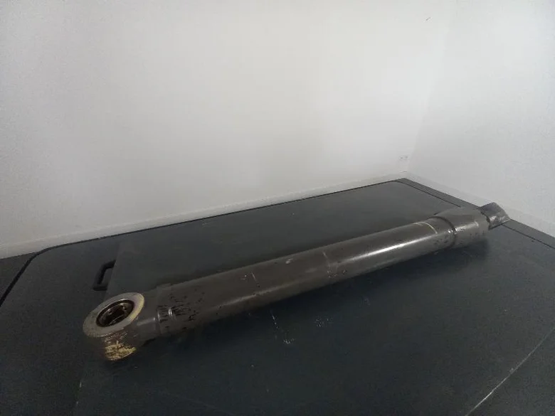 Cilindro de pluma para VOLVO EW160D