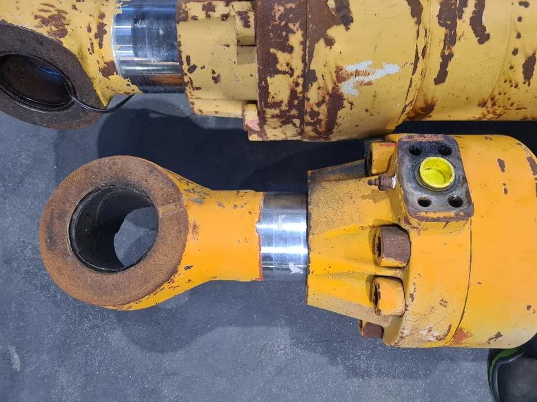 Vérin de balancier pour FIAT HITACHI FH400-2