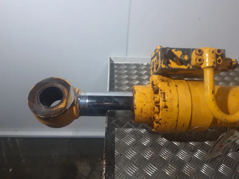 Stick cylinder for JCB JS160