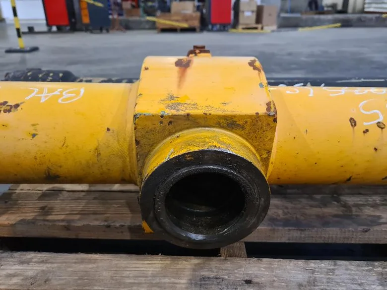 Cilindro de balanc edn para JCB JZ235LC