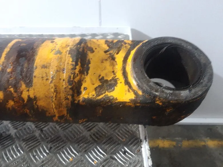 Cilindro de cucharón para JCB JS300LC