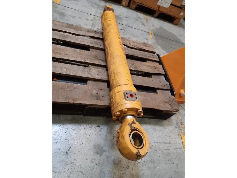 Bucket cylinder for LIEBHERR R902LC