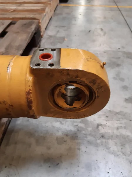Bucket cylinder for LIEBHERR R902LC