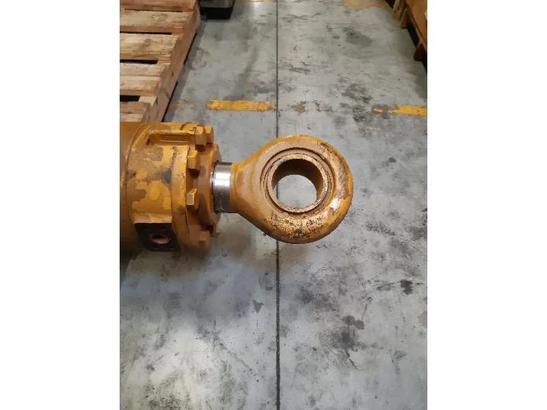 Vérin de godet pour LIEBHERR R962