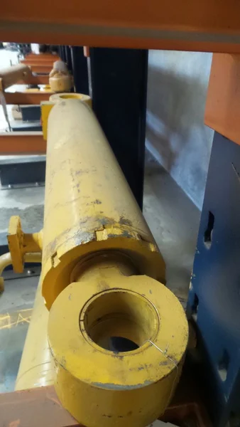 Bucket cylinder for HANOMAG 77C