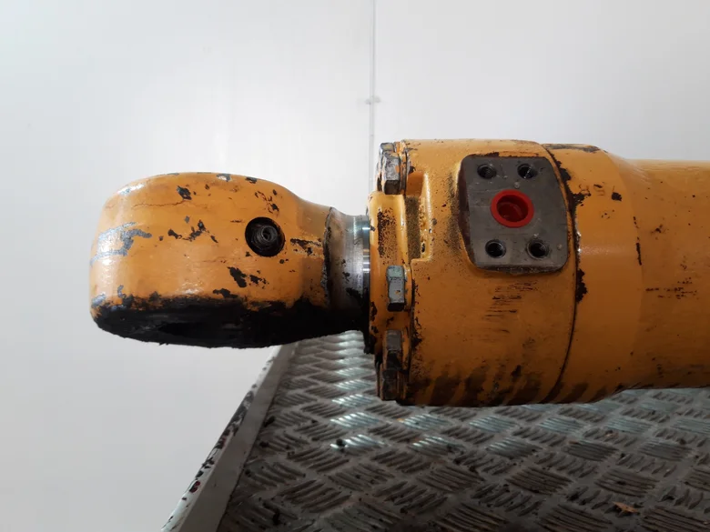 Bucket cylinder for LIEBHERR R914B