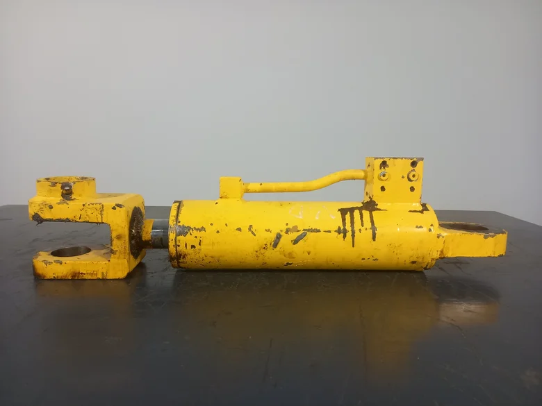 Cilindro de desplazamiento para NEW HOLLAND MH3.6