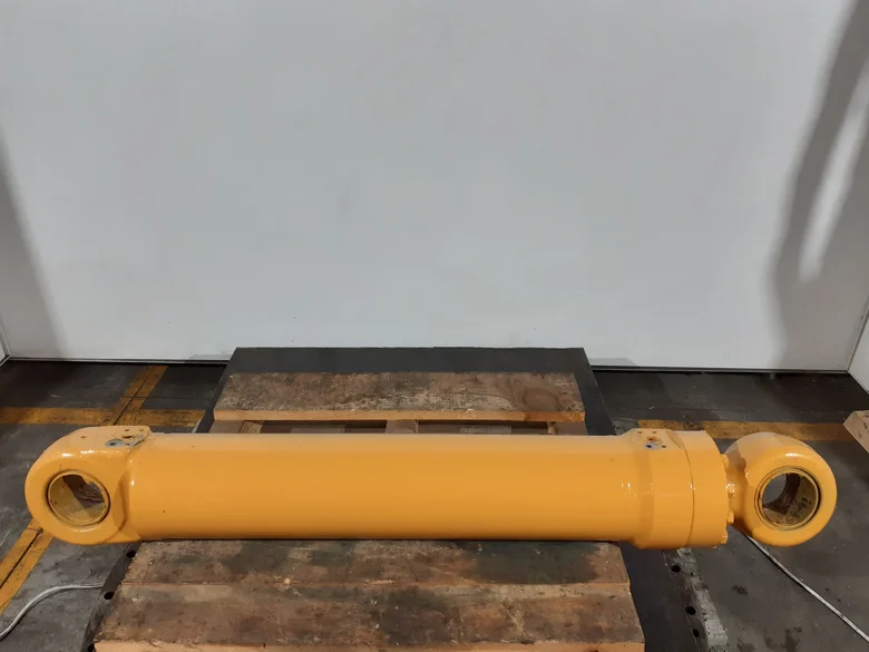 Variable boom cylinder for LIEBHERR A312