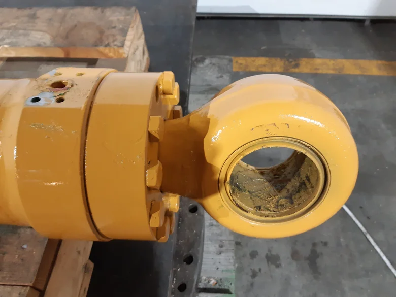Variable boom cylinder for LIEBHERR A312