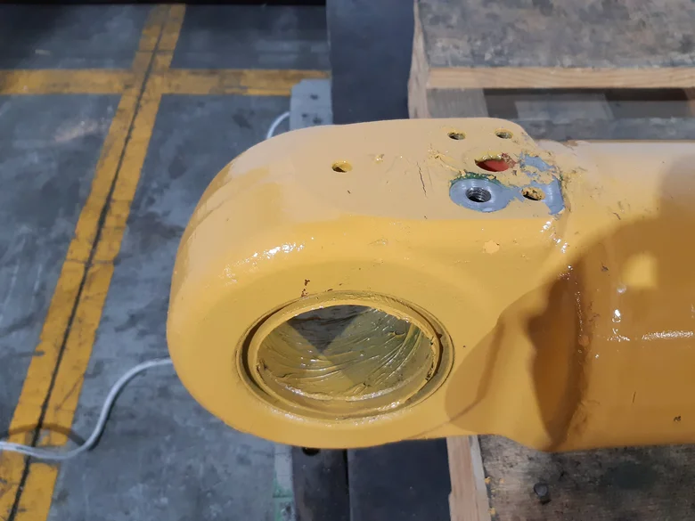 Variable boom cylinder for LIEBHERR A312