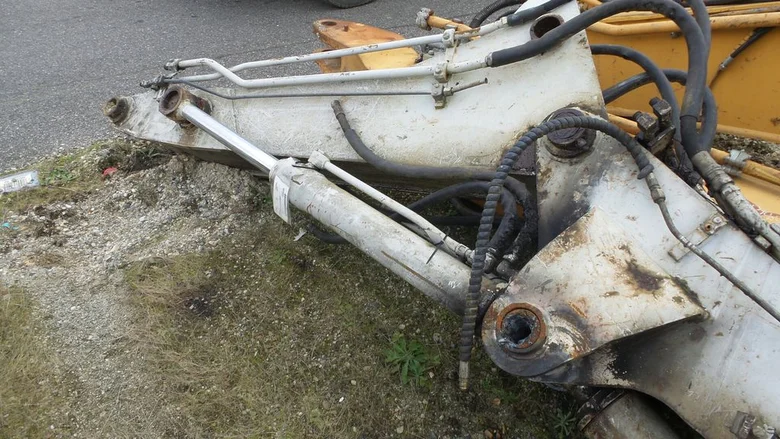 Variable boom cylinder for TAKEUCHI TB175