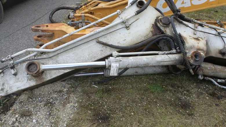 Variable boom cylinder for TAKEUCHI TB175