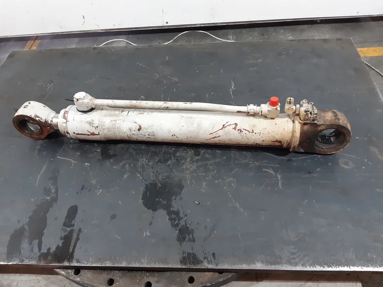 Variable boom cylinder for TAKEUCHI TB175