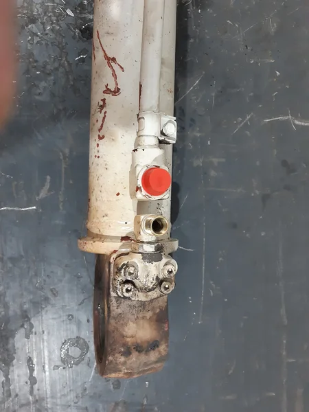 Variable boom cylinder for TAKEUCHI TB175