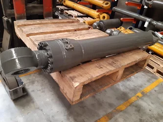 Vérin de volée variable pour VOLVO EW140B