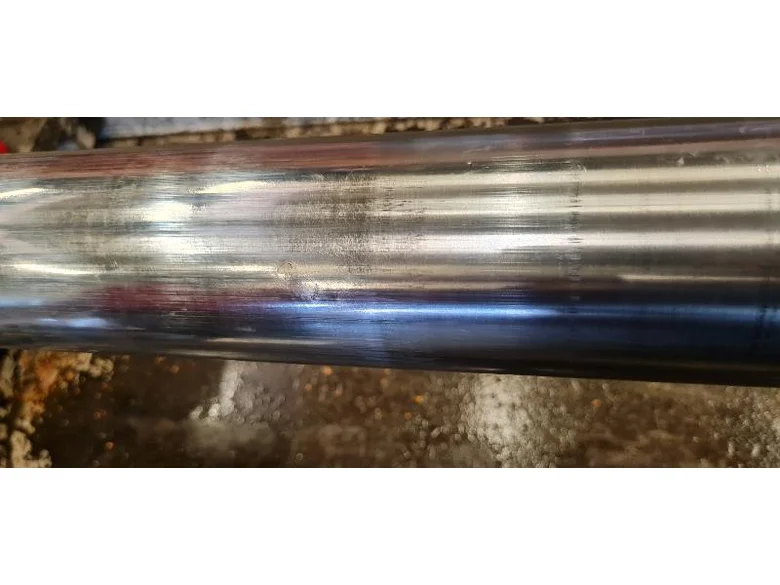 Cilindro de radio variable para LIEBHERR A316