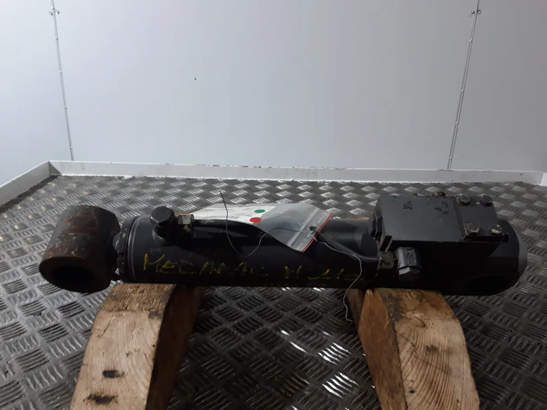 Cilindro de estabilizador para MECALAC 10MSX