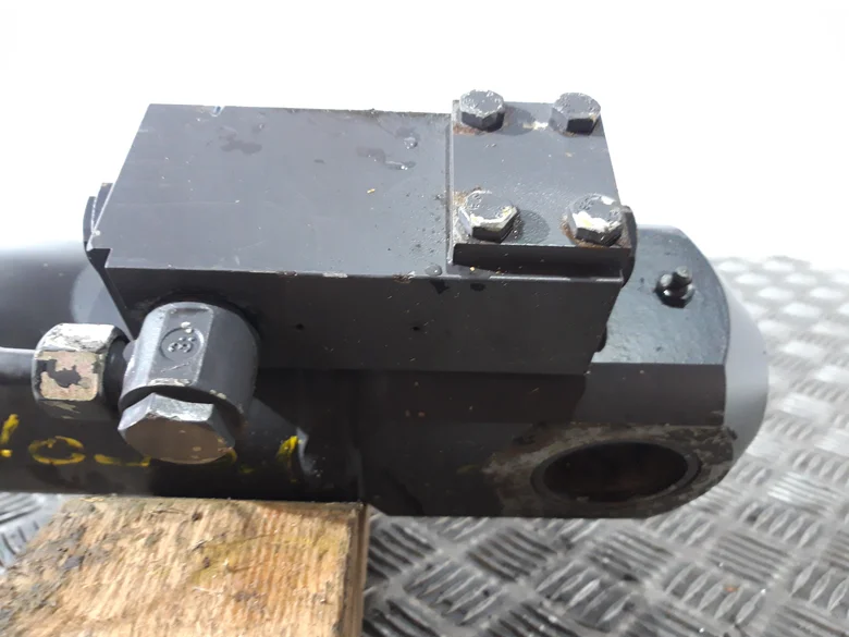 Cilindro de estabilizador para MECALAC 10MSX