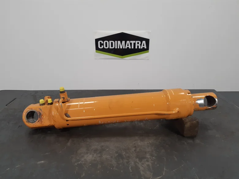 Stabilizer cylinder for CASE WX200