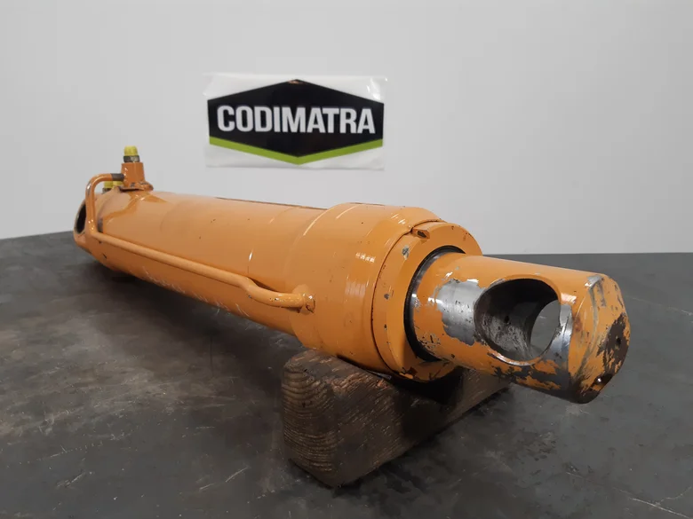 Stabilizer cylinder for CASE WX200