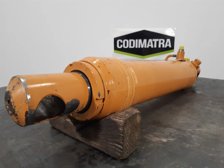 Stabilizer cylinder for CASE WX200