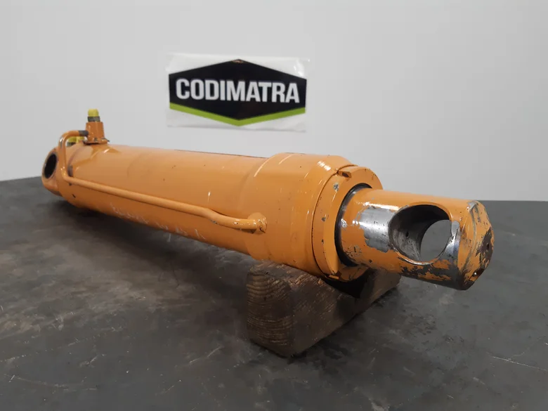 Stabilizer cylinder for CASE WX200