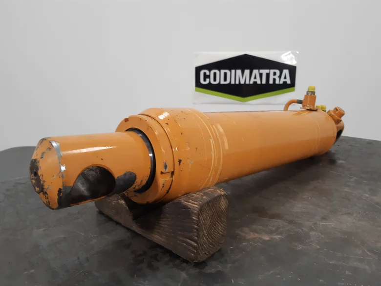 Stabilizer cylinder for CASE WX200