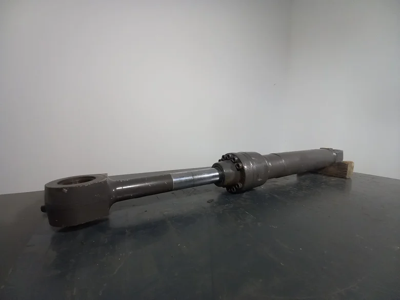 Swing cylinder for NEW HOLLAND MH3.6