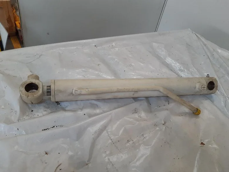 Cilindro de orientaci f3n para JCB 8016