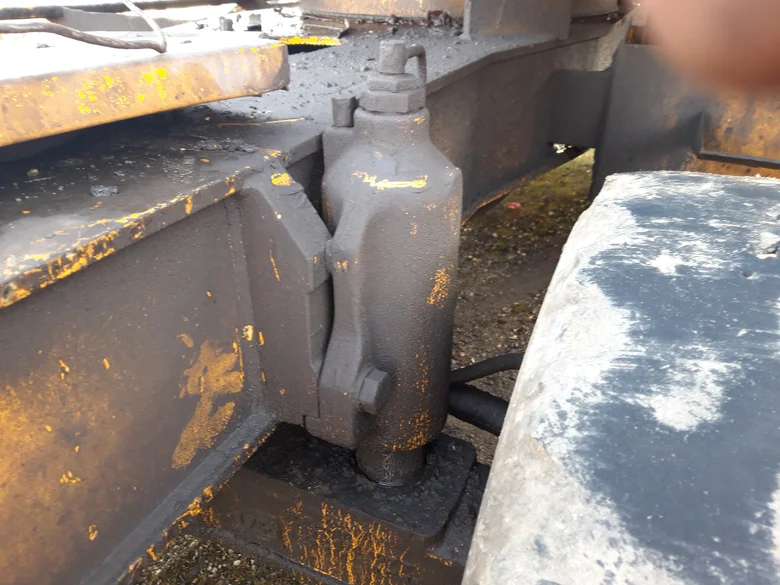 Cilindro de bloqueo de puente para LIEBHERR A902LI