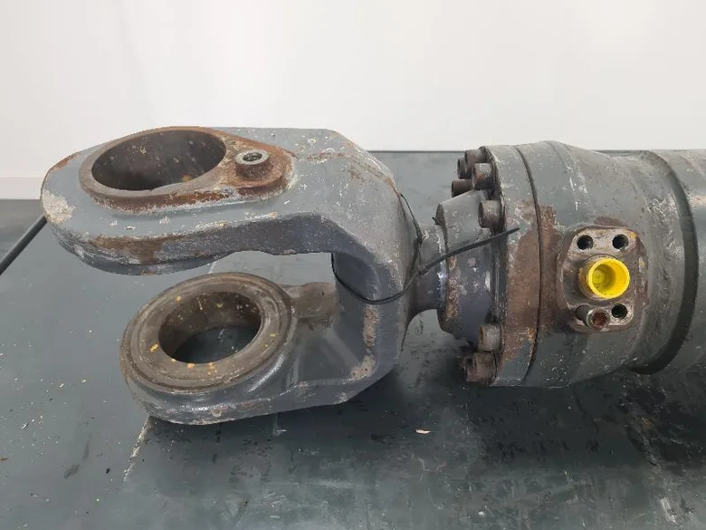 Arm lift cylinder for VOLVO L220E