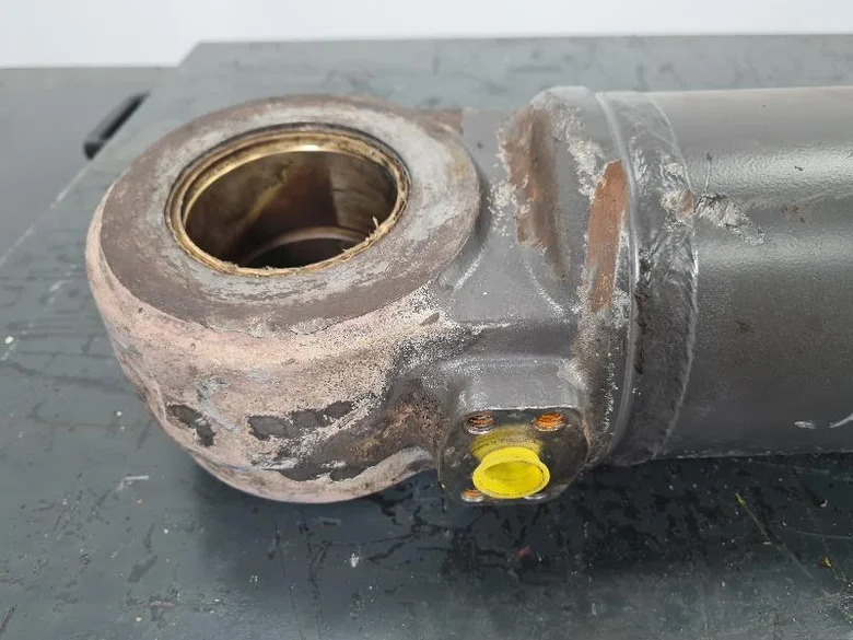 Vérin de levage brancard pour VOLVO L90D