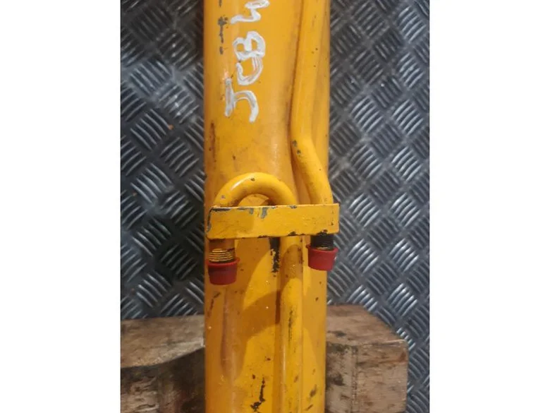 Vérin de levage brancard pour JCB 4CX