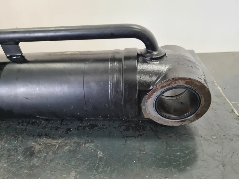 Vérin de levage brancard pour JCB 436EHT