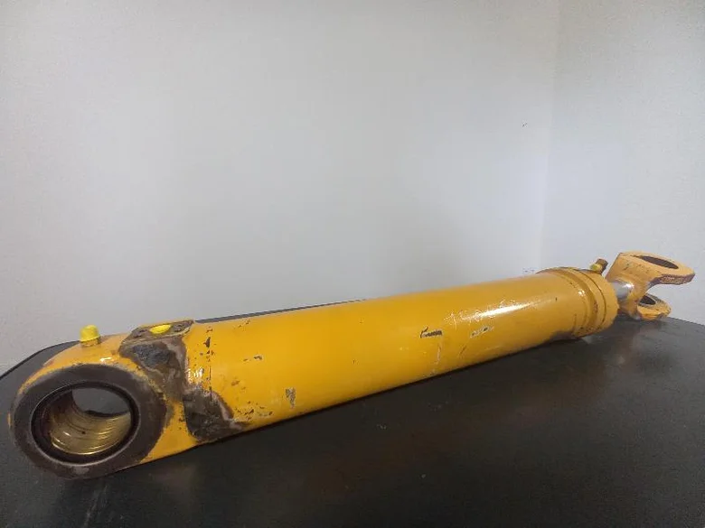Arm lift cylinder for LIEBHERR L580