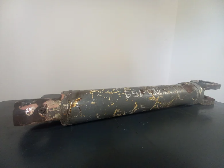 Arm lift cylinder for LIEBHERR L550