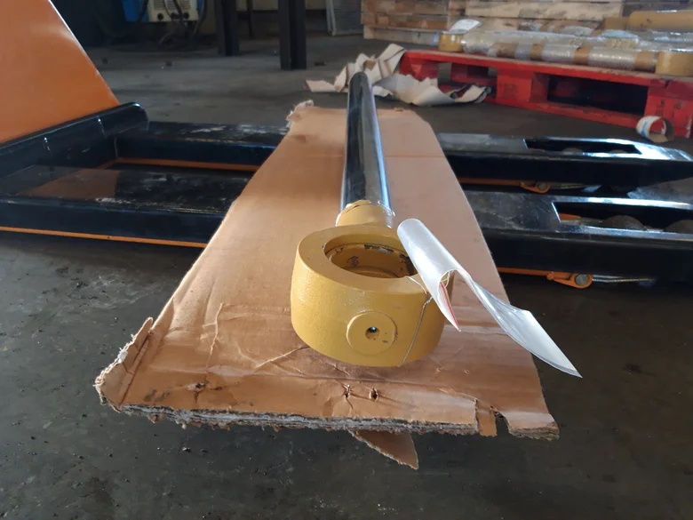 Arm lift cylinder for CATERPILLAR 966C