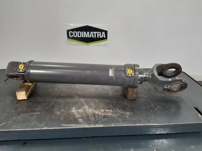 Vérin de levage brancard pour VOLVO L120F