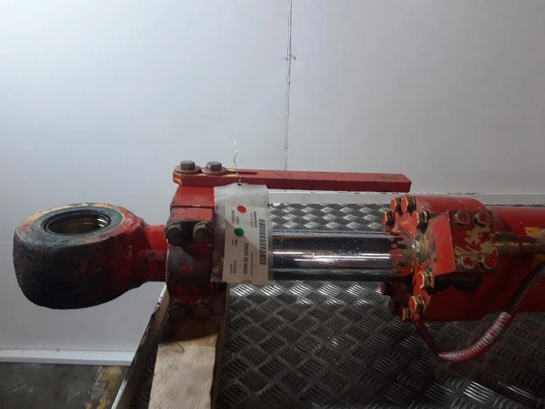 Digging cylinder for LIEBHERR LR622
