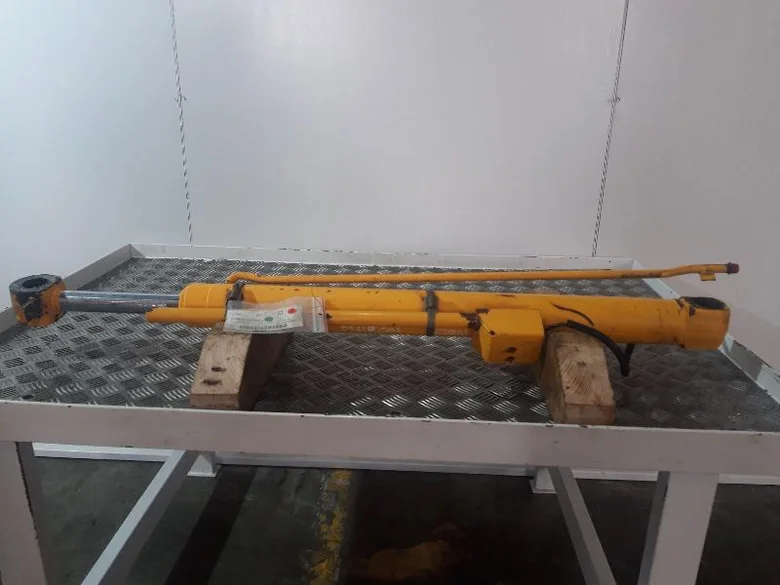 Vérin de cavage pour JCB 4CX