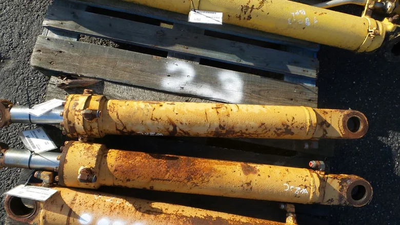 Cilindro de excavaci f3n para CASE W20C