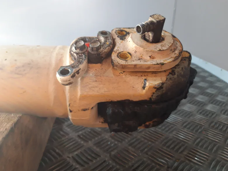 Cilindro de direcci f3n para VOLVO L150E
