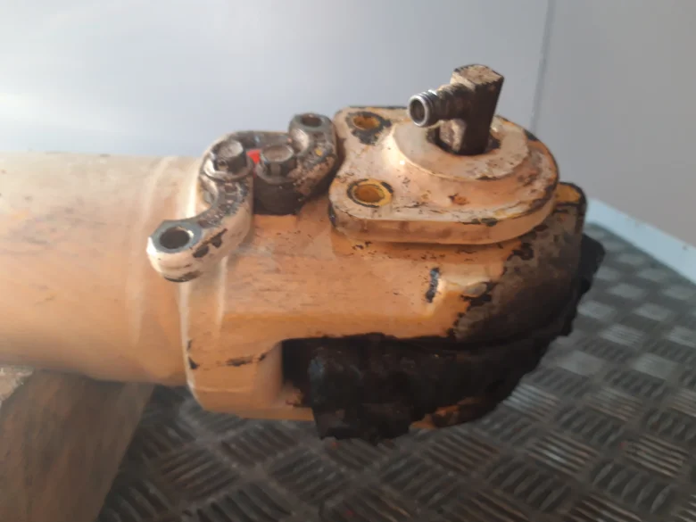 Cilindro de direcci f3n para VOLVO L150E