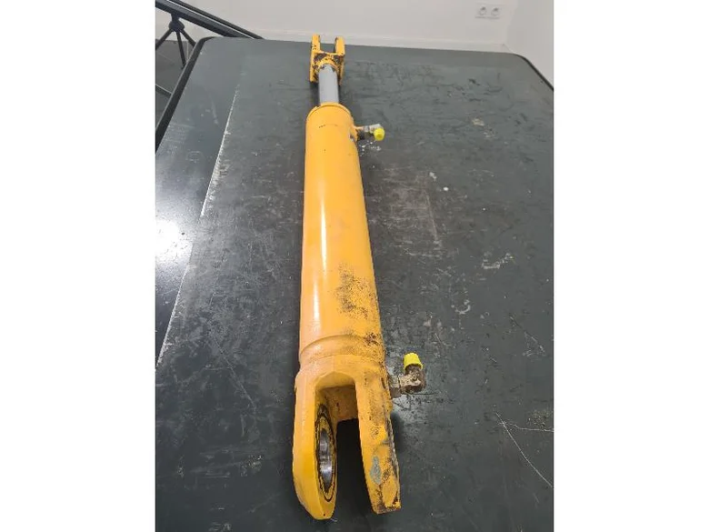 Steering cylinder for VOLVO A25D