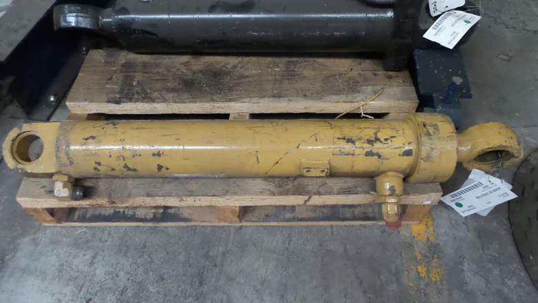 Steering cylinder for CATERPILLAR 950B