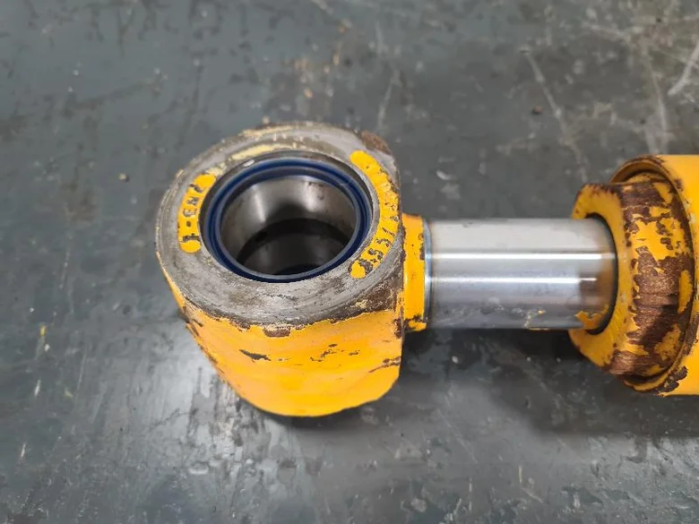 Steering cylinder for JCB 416HT