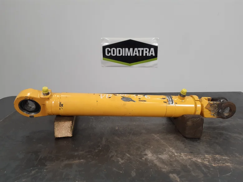Steering cylinder for VOLVO L120F