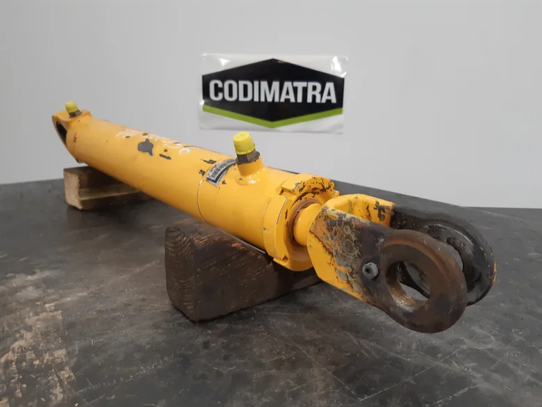 Steering cylinder for VOLVO L120F