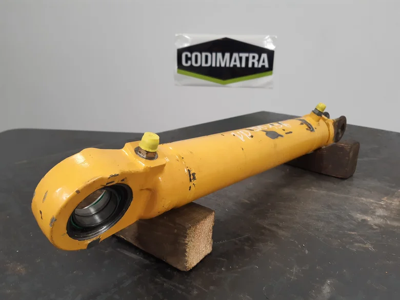Steering cylinder for VOLVO L120F